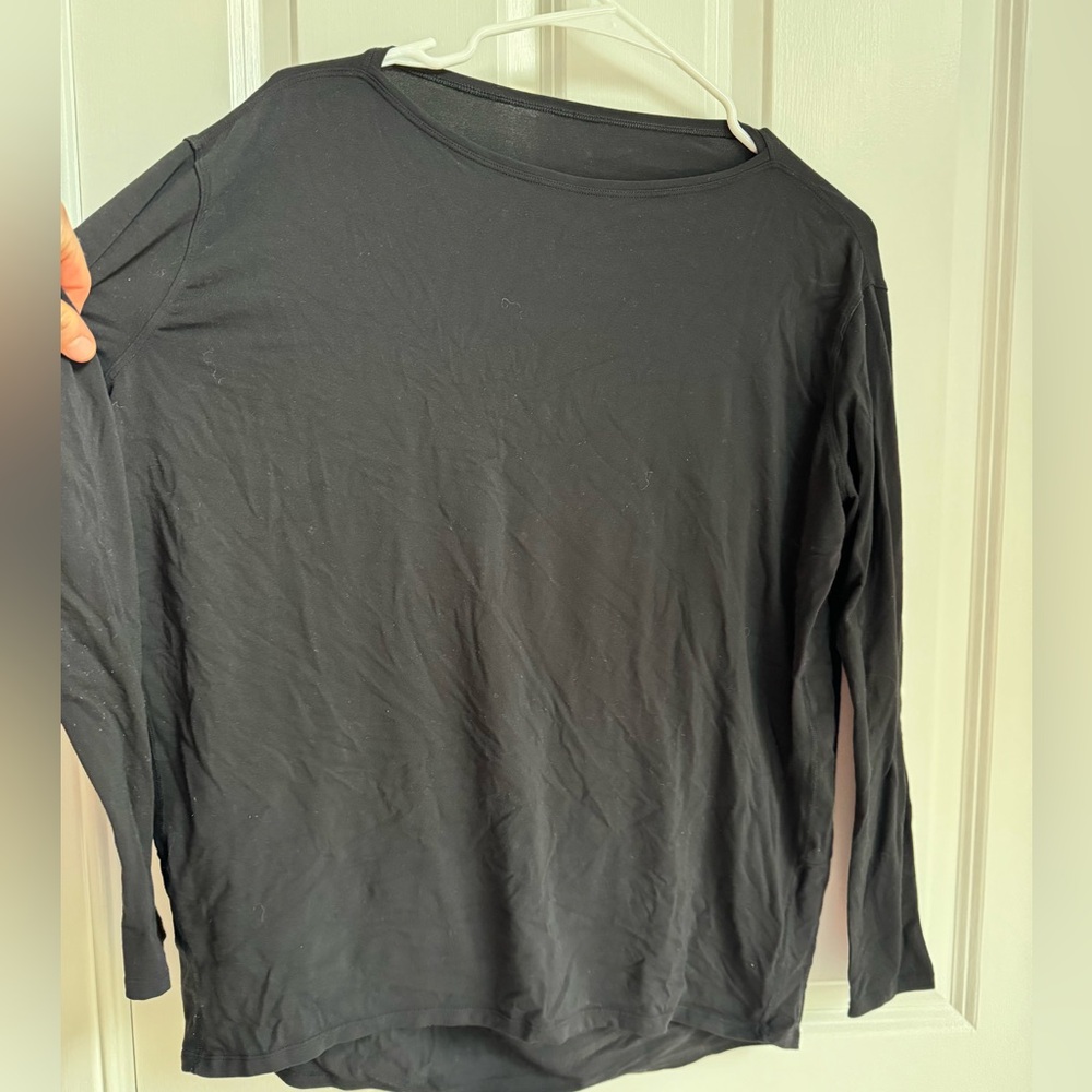 Lululemon size 4 black long sleeve relaxed fit top